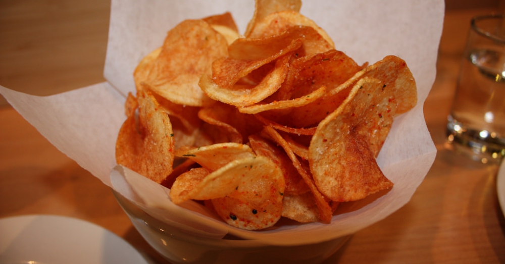 Can Dogs Eat Potato Chips? - Dog Breeders Guide